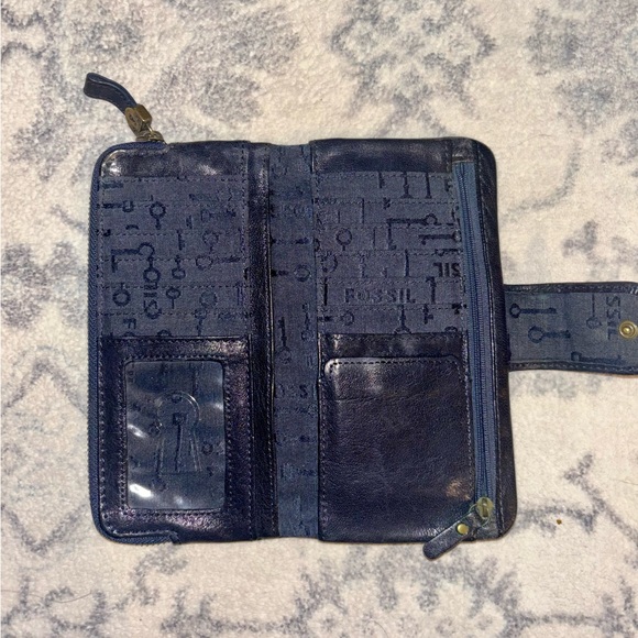 Vintage Fossil Womens Embroidered Leather Bi-Fold Wallet With Zipper. - Picture 4 of 8